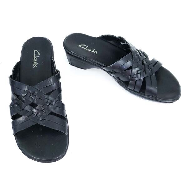 Clarks Sandals Black Slide on Leather Shoes 9M - Picture 1 of 7